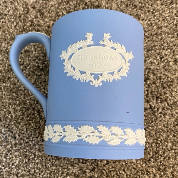 Vintage Jasperware Christmas Mug by Wedgwood circa 1972 - Picture 5 of 11